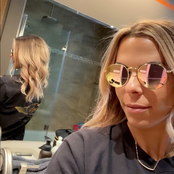 Meet your Posher, Lisa - Picture 1 of 1